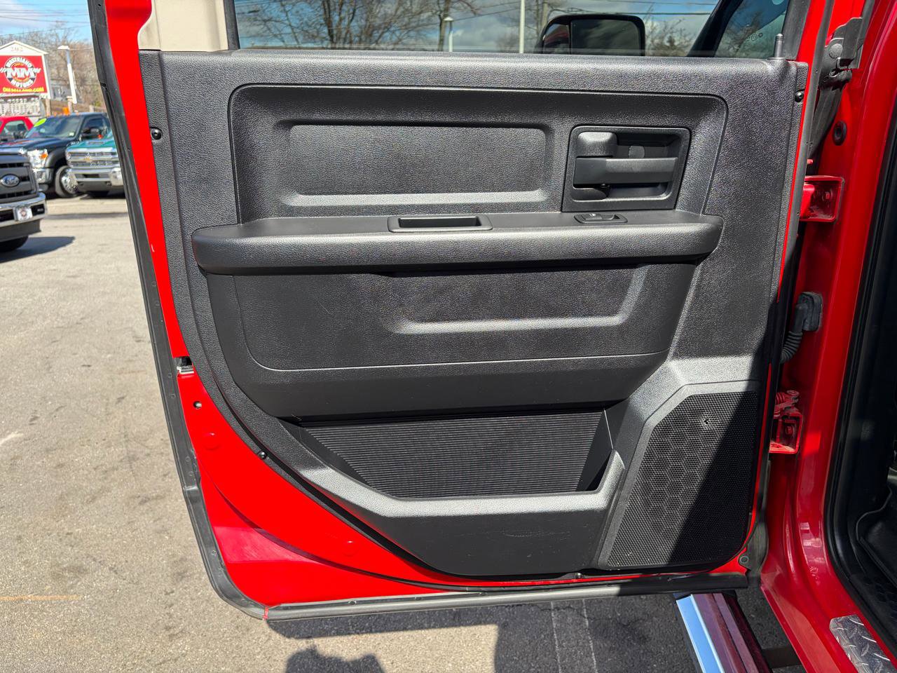 Used 2016 RAM 2500 Tradesman w/ Chrome Appearance Group image 37