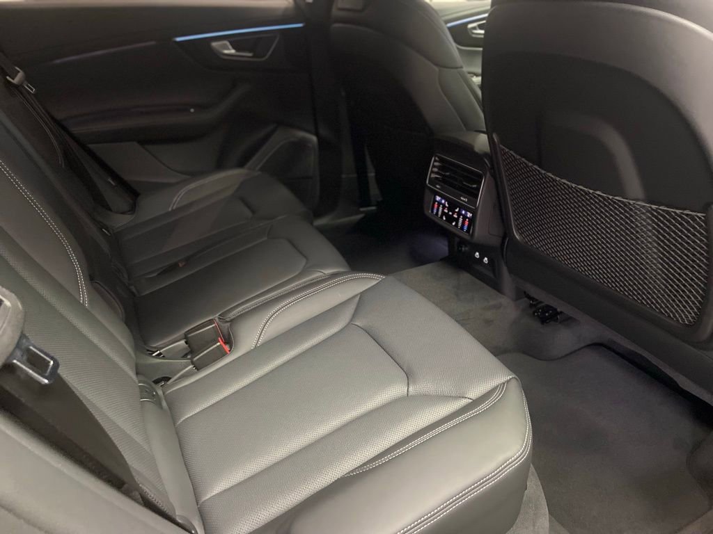 New 2026 Audi Q8 Prestige image 7