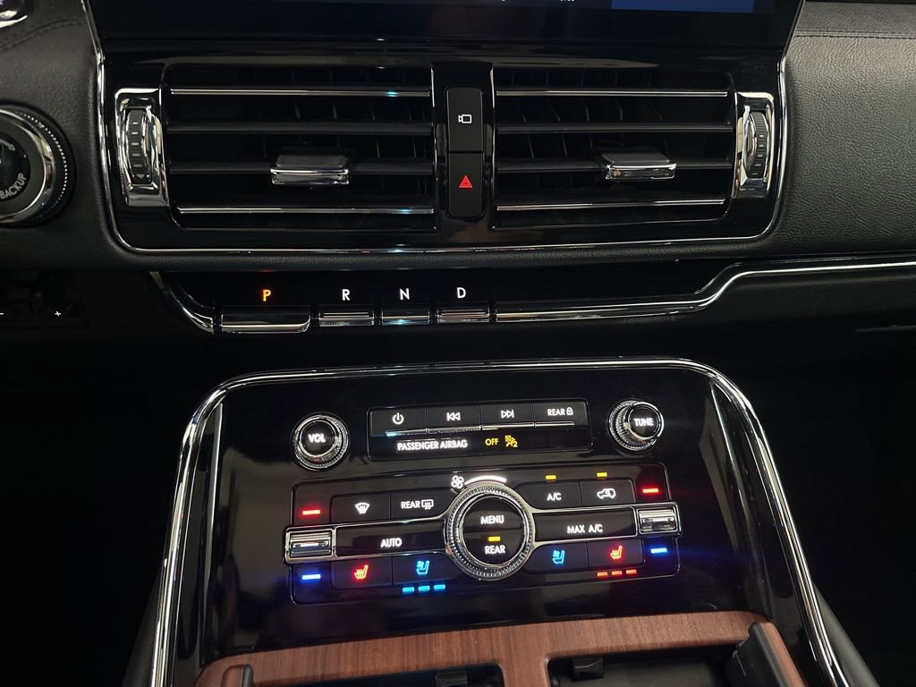Used 2022 Lincoln Navigator Reserve image 23
