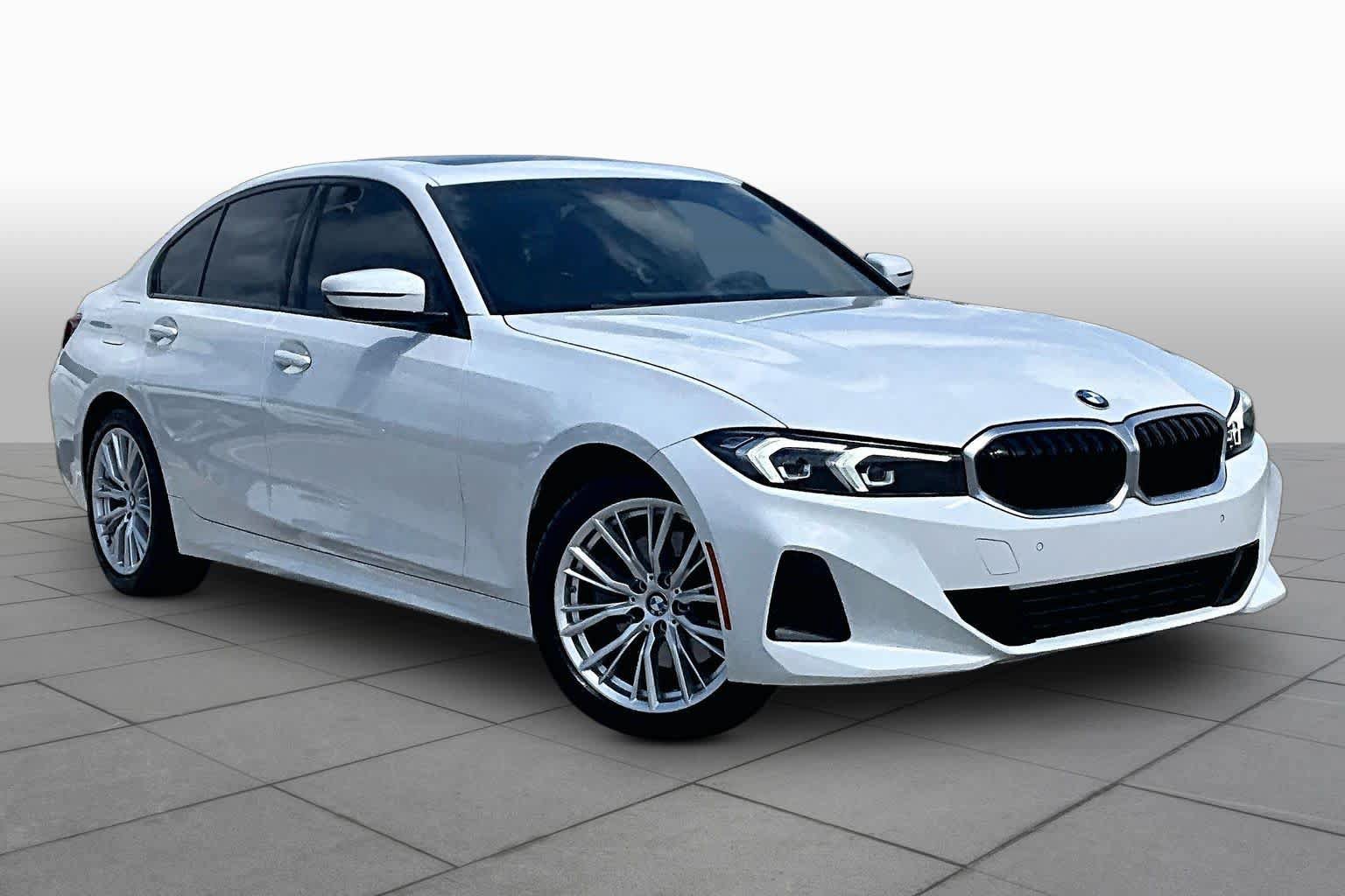 Used 2023 BMW 330i Sedan w/ Driving Assistance Package RWD image 2