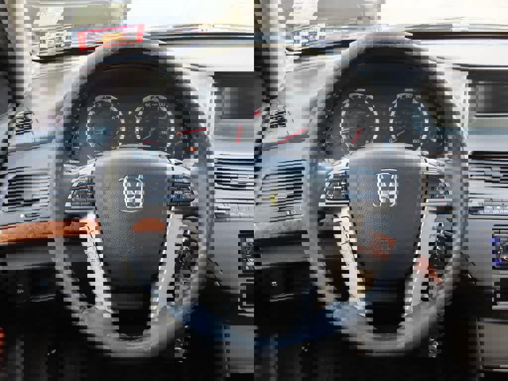 Used 2011 Honda Accord EX-L image 18