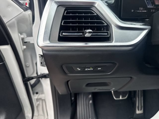 Used 2026 BMW X6 xDrive40i AWD/4WD image 12