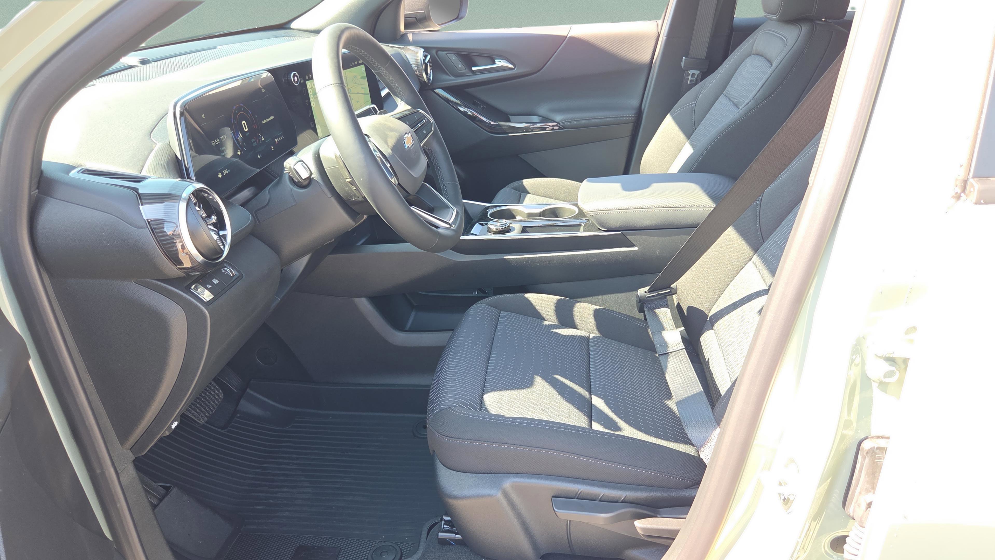 New 2026 Chevrolet Equinox LT image 13