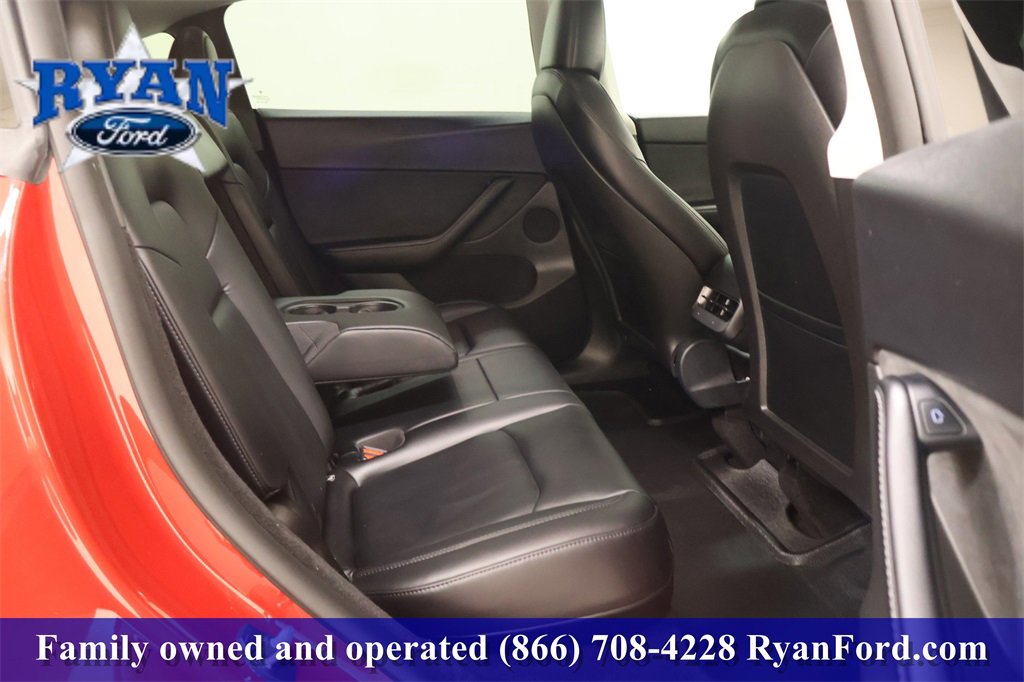 Used 2022 Tesla Model Y Long Range image 14