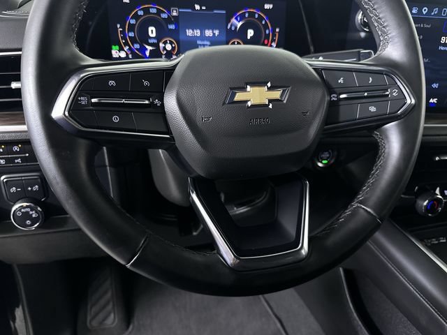 Used 2025 Chevrolet Suburban LT AWD/4WD image 11