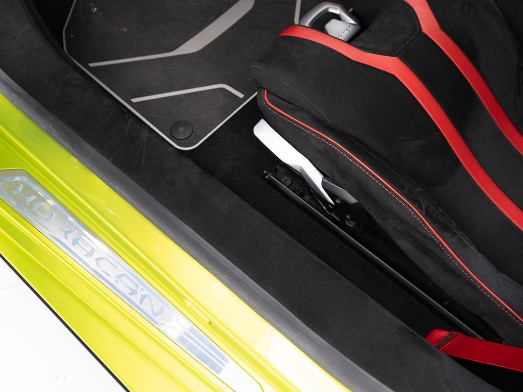 Used 2023 Lamborghini Huracan STO RWD image 13