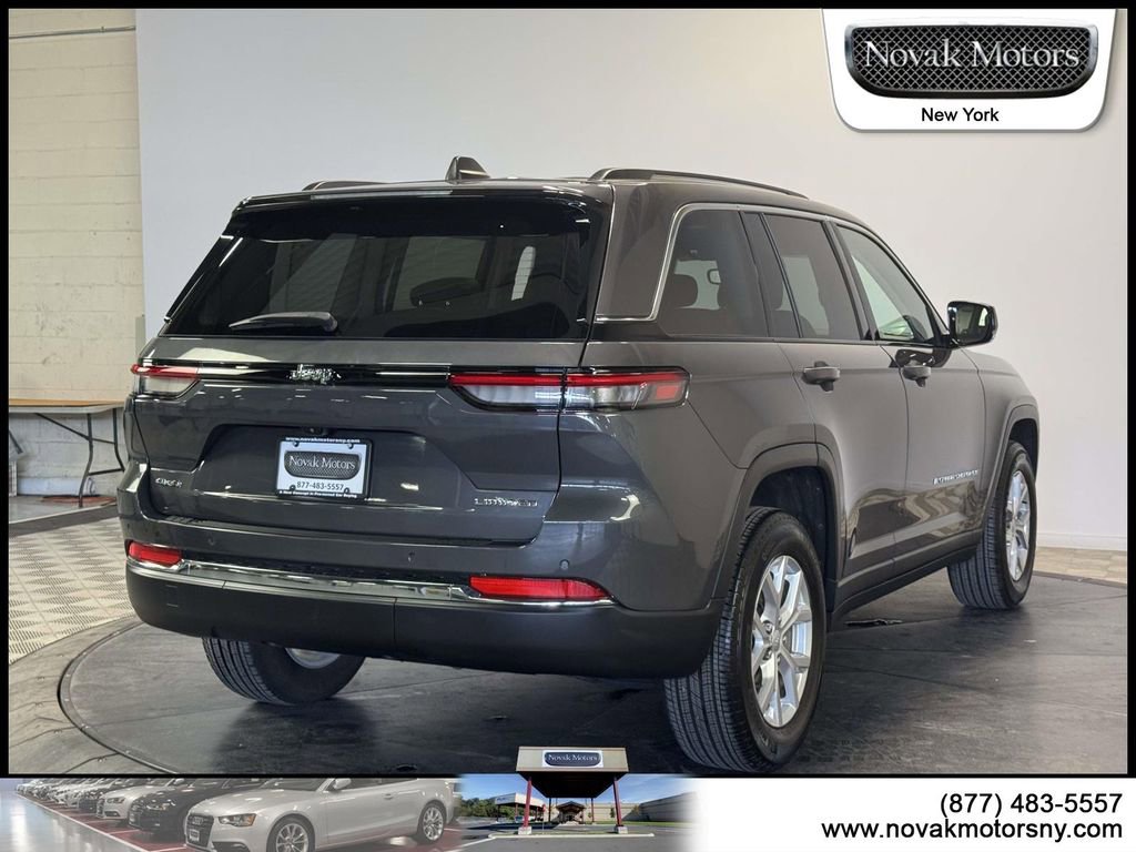 Used 2023 Jeep Grand Cherokee Limited AWD/4WD image 10