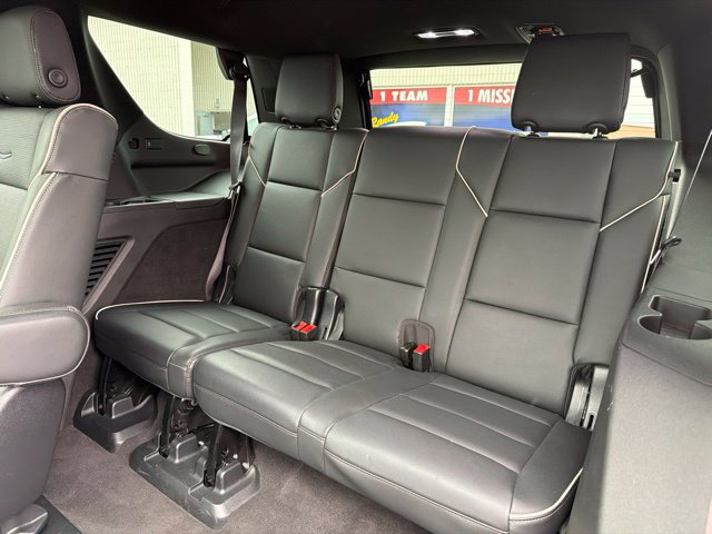 Certified 2023 Cadillac Escalade Sport w/ LPO, ONYX Package AWD/4WD image 30