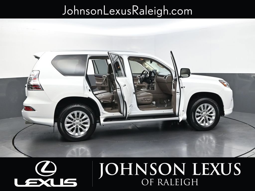 Used 2019 Lexus GX 460 Premium AWD/4WD image 32
