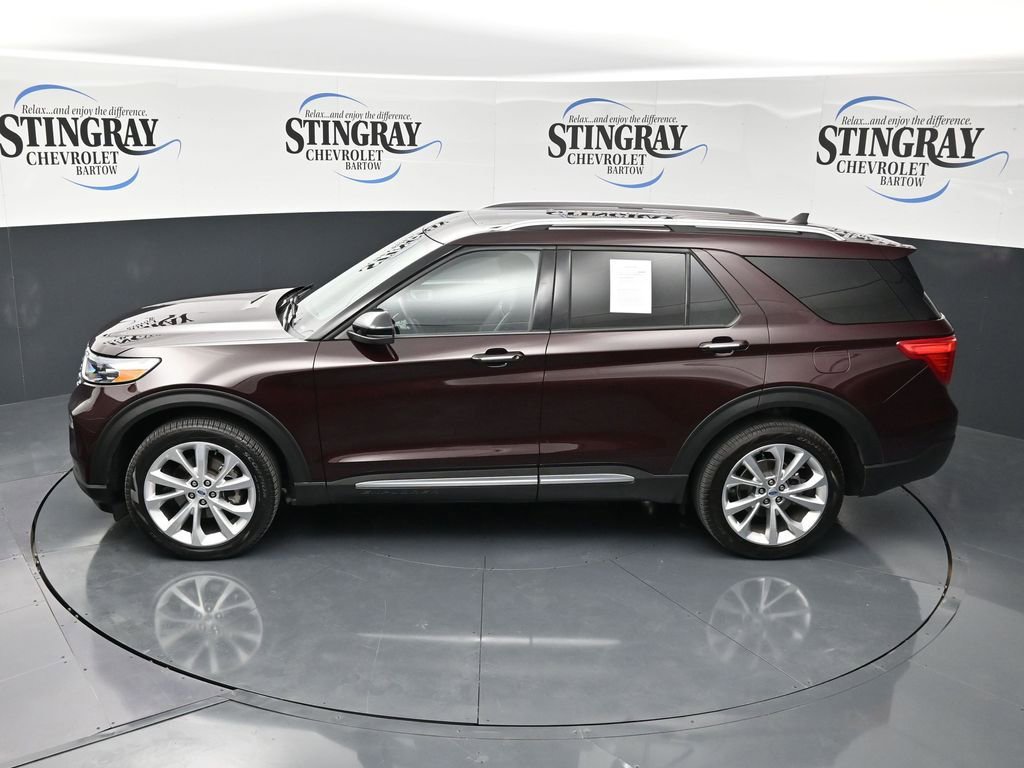 Used 2023 Ford Explorer Platinum w/ Equipment Group 601A AWD/4WD image 12