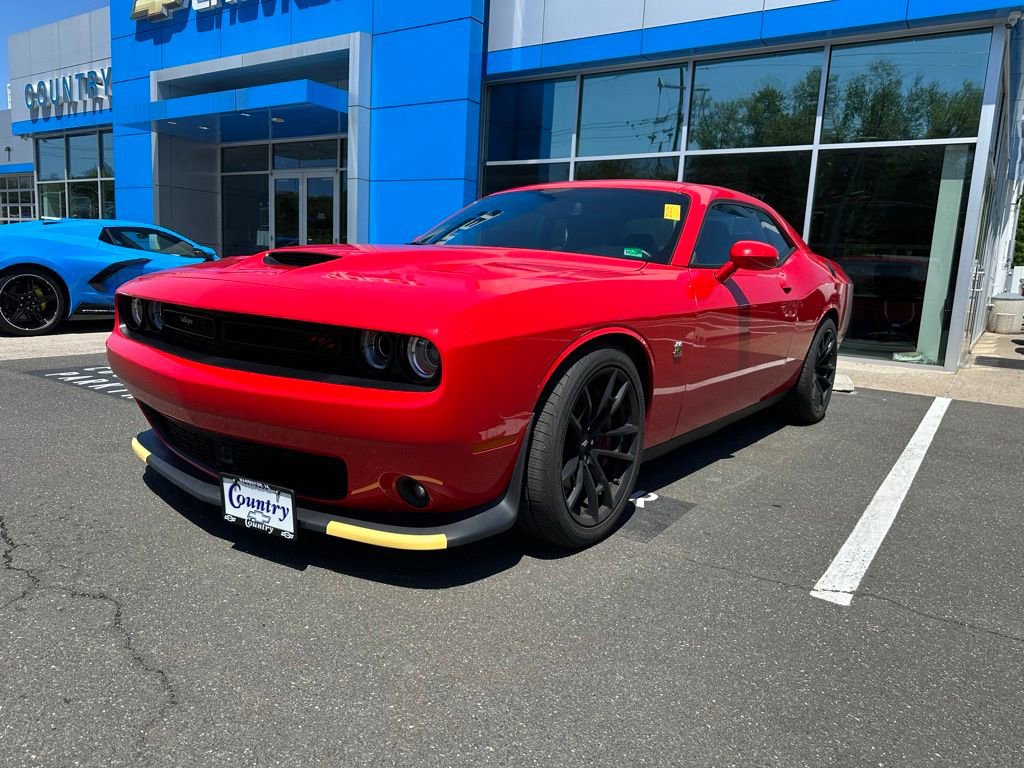 Used 2022 Dodge Challenger R/T Scat Pack w/ Dynamics Package RWD image 3