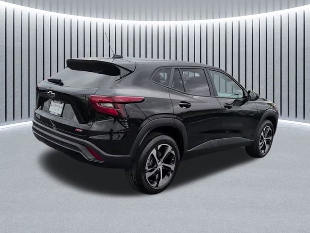 Certified 2025 Chevrolet Trax RS w/ Driver Confidence Package FWD image 4