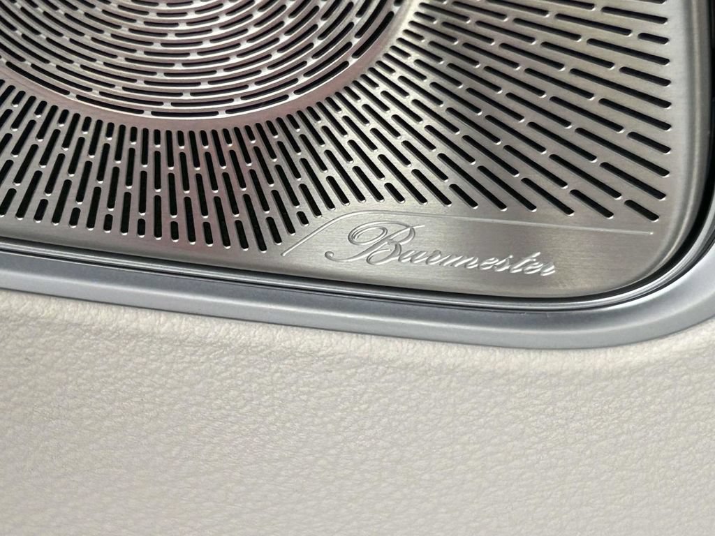 Used 2025 Mercedes-Benz GLC 300 image 19
