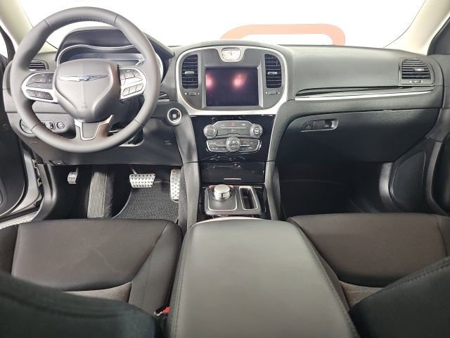 Certified 2023 Chrysler 300 Touring w/ Sport Appearance Package image 10