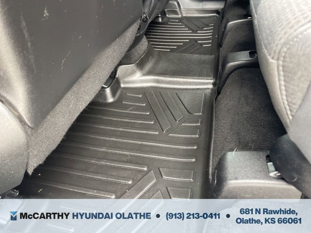 Used 2020 Hyundai Santa Fe SE image 21