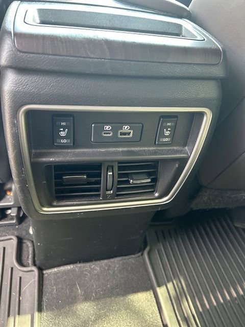 Used 2020 Nissan Murano Platinum w/ Cargo Package image 11