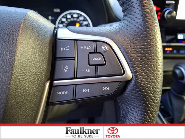 Certified 2023 Toyota Sienna Limited image 23