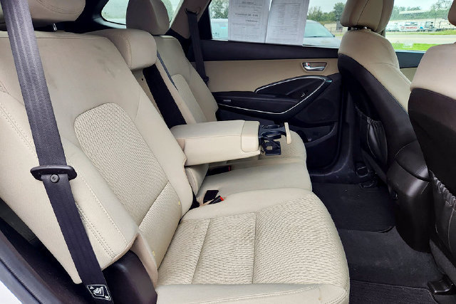 Used 2017 Hyundai Santa Fe SE AWD/4WD image 24