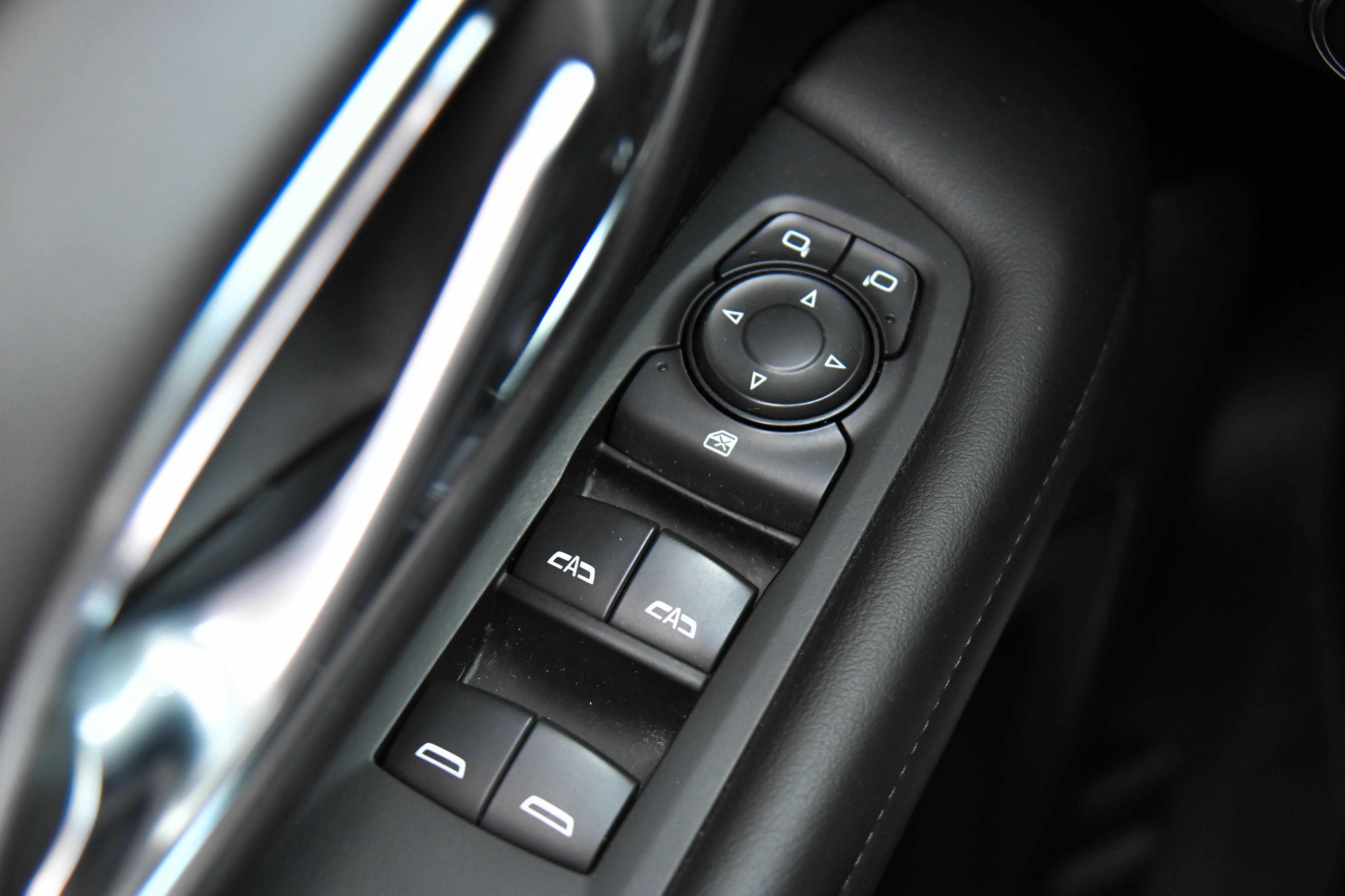 Used 2024 GMC Yukon SLE AWD/4WD image 36