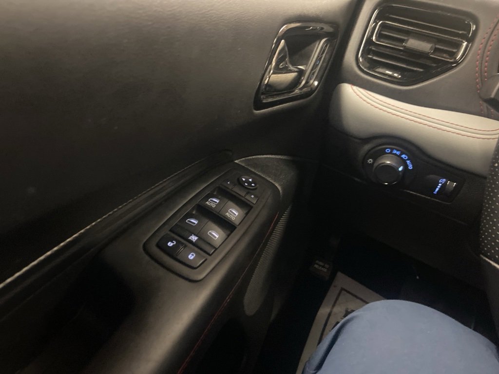 Certified 2024 Dodge Durango GT image 30