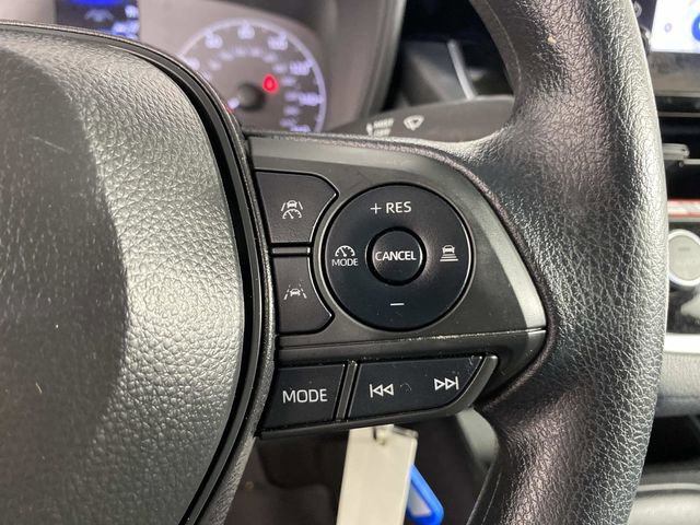 Used 2025 Toyota Corolla LE FWD image 16