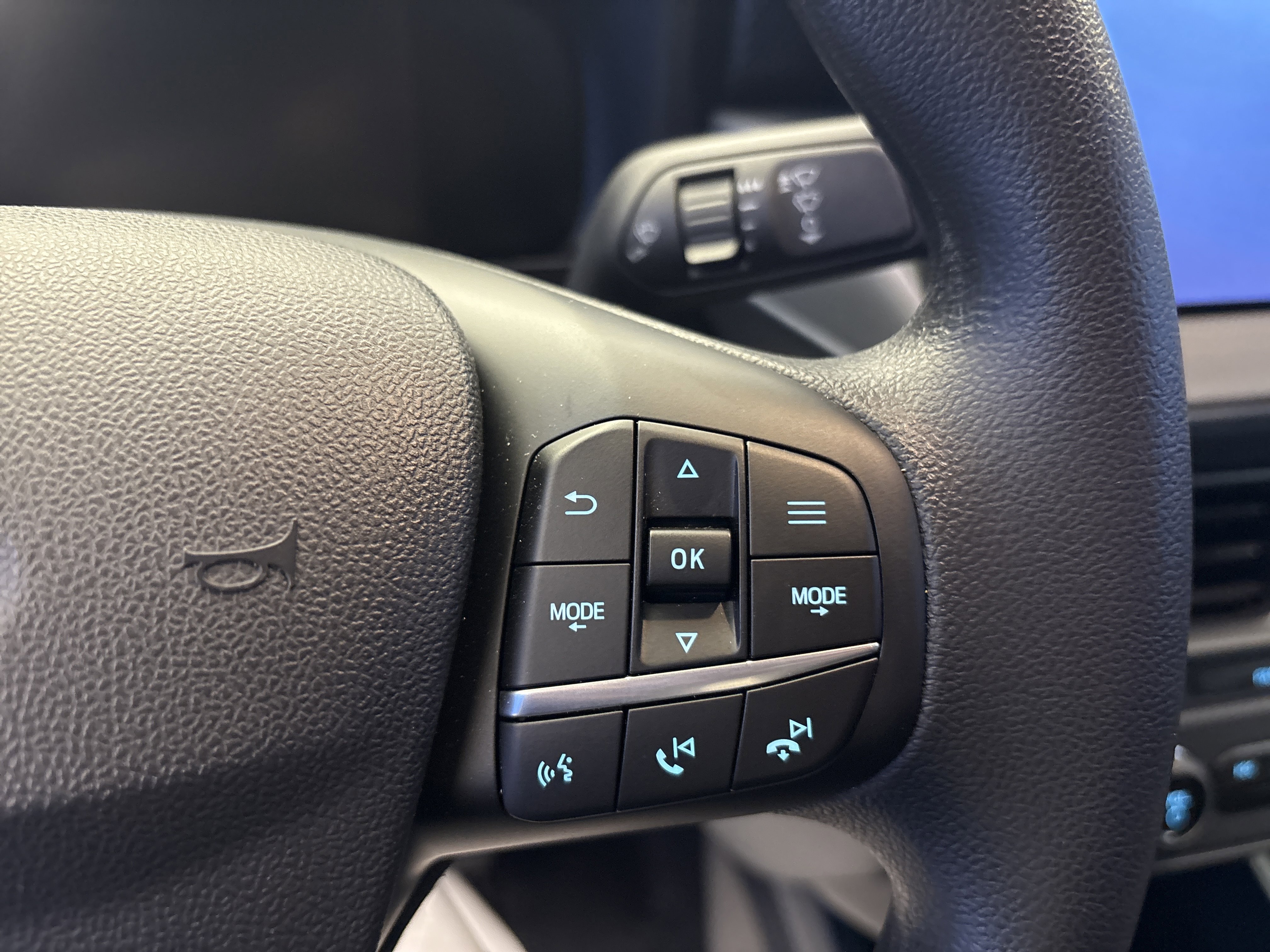 Used 2025 Ford Maverick XL w/ Equipment Group 102A image 15