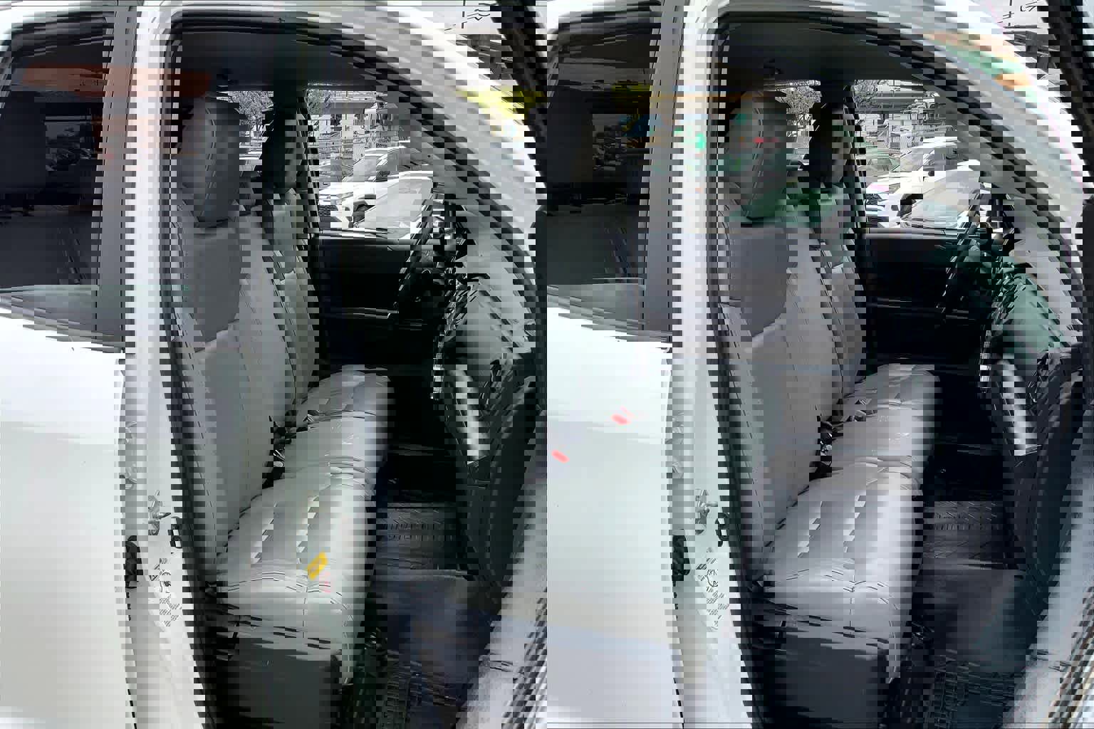 Used 2014 Toyota Tundra SR image 8