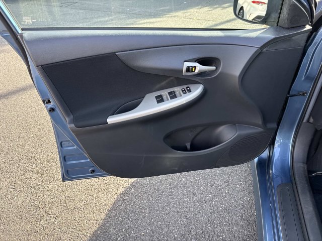 Used 2012 Toyota Corolla S FWD image 13