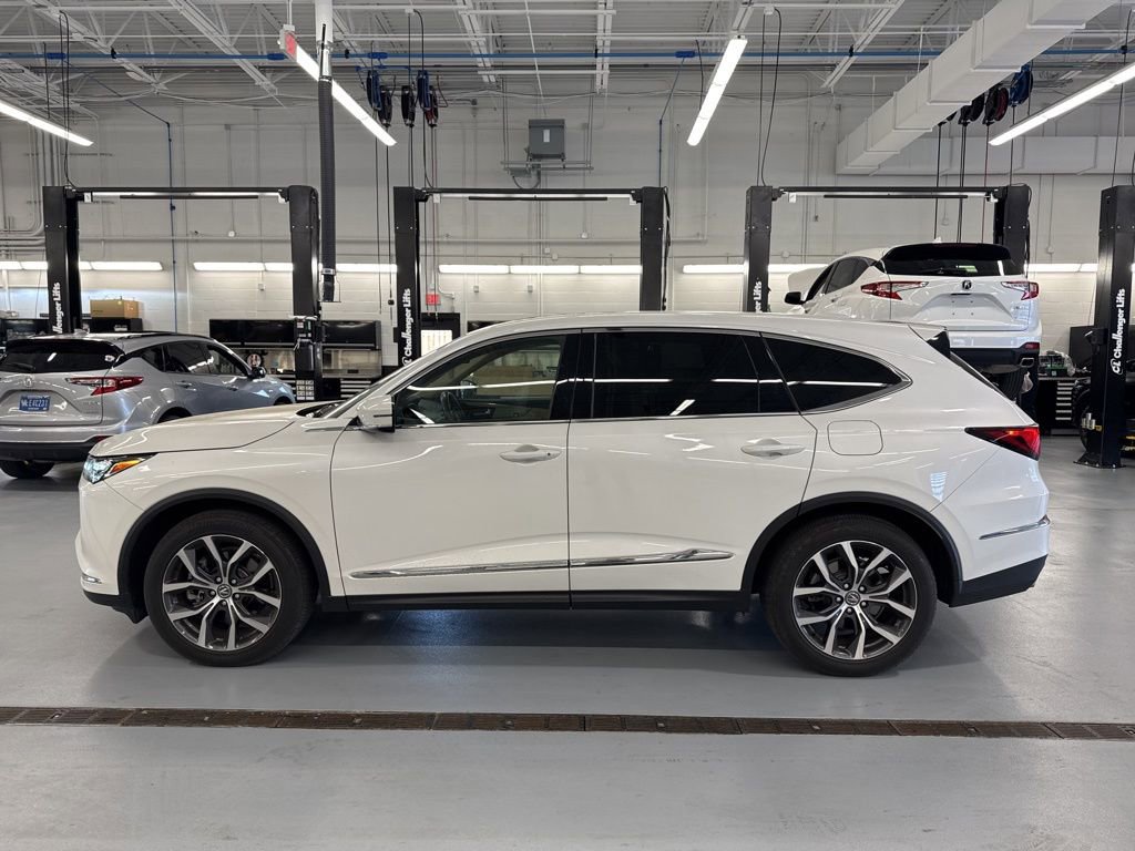 Used 2022 Acura MDX SH-AWD w/ Technology Package image 8