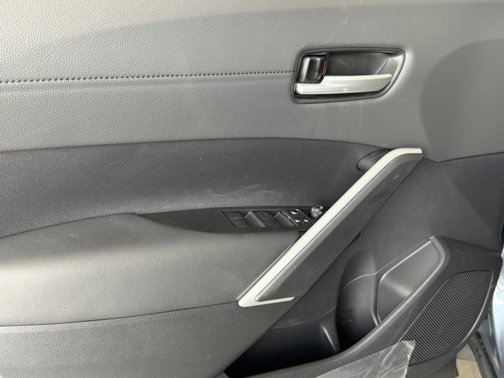 Used 2026 Toyota Corolla Cross XLE image 15