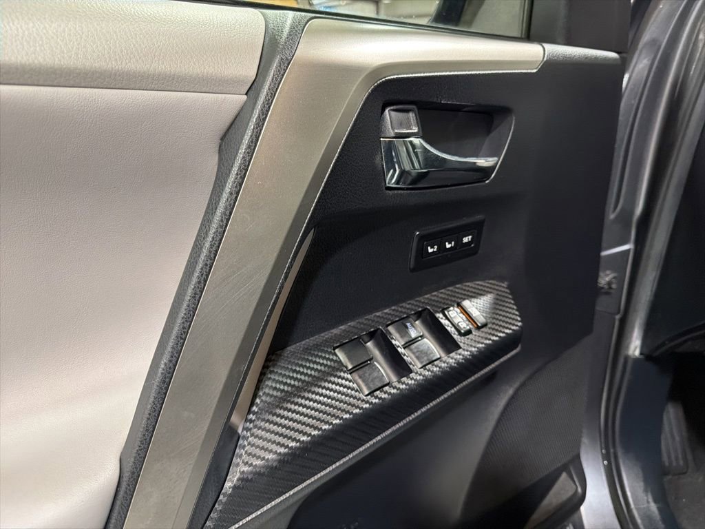 Used 2013 Toyota RAV4 Limited image 26