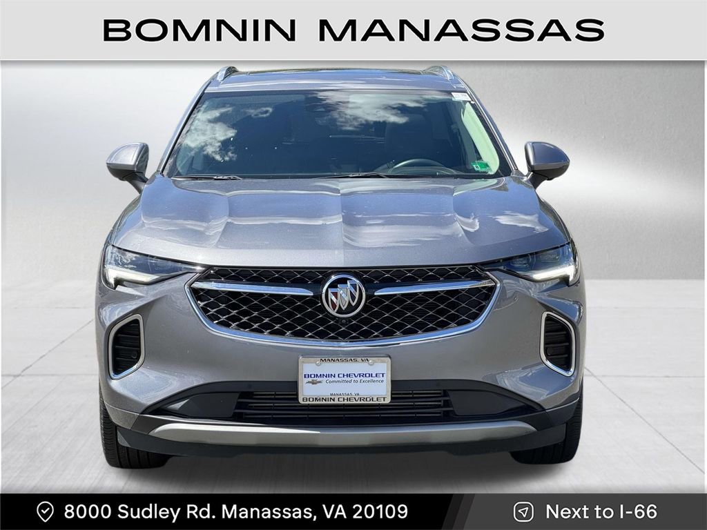 Used 2022 Buick Envision Avenir w/ Technology Package II image 3