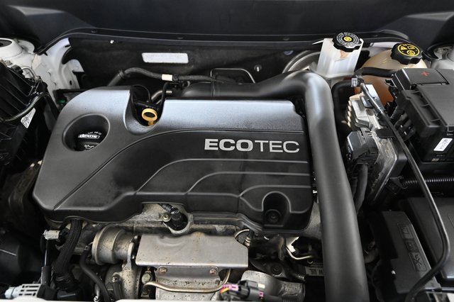 Used 2018 Chevrolet Equinox LS image 28