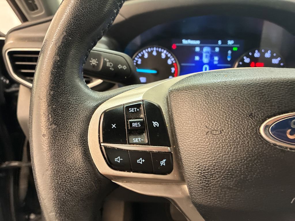 Used 2024 Ford Explorer XLT w/ Equipment Group 202A AWD/4WD image 26