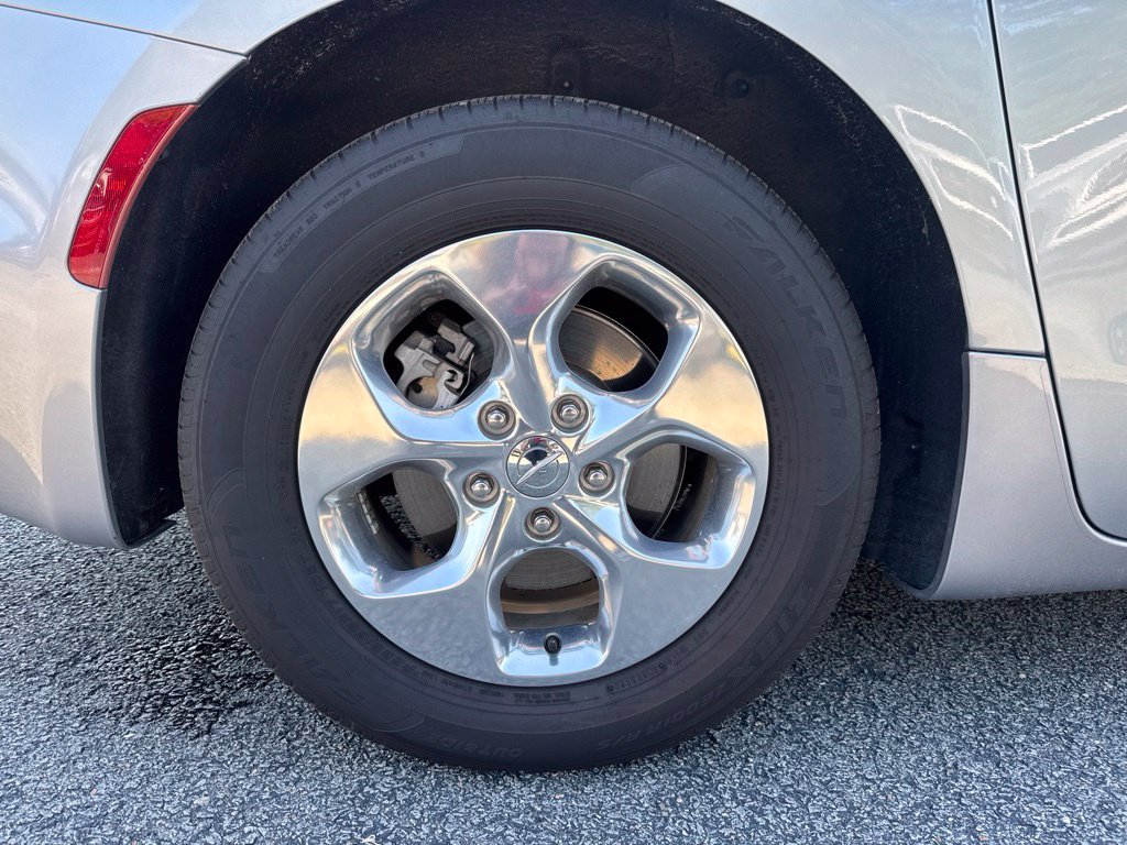 Used 2018 Chrysler Pacifica Limited FWD image 41