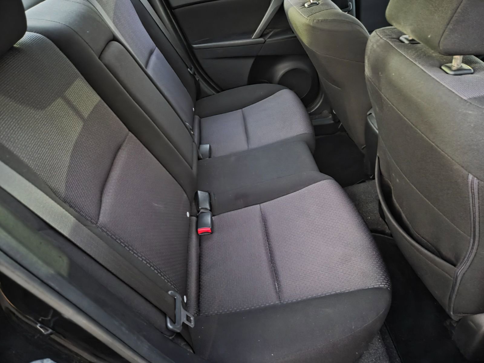 Used 2010 MAZDA MAZDA3 i Touring image 10