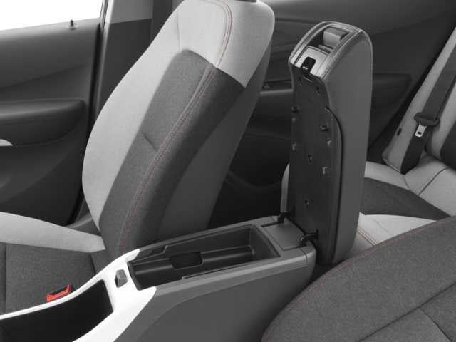 Used 2017 Chevrolet Bolt LT FWD image 10