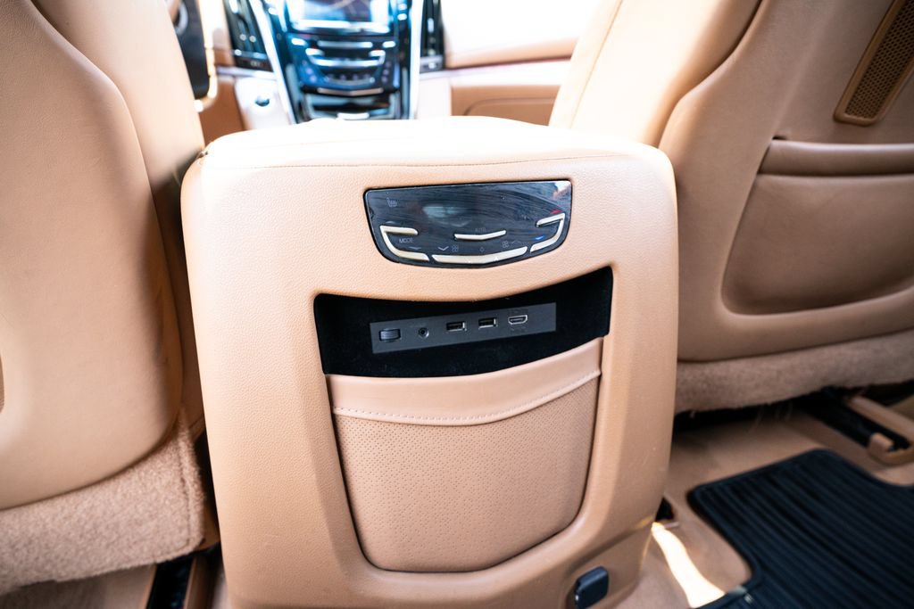 Used 2017 Cadillac Escalade Platinum AWD/4WD image 48