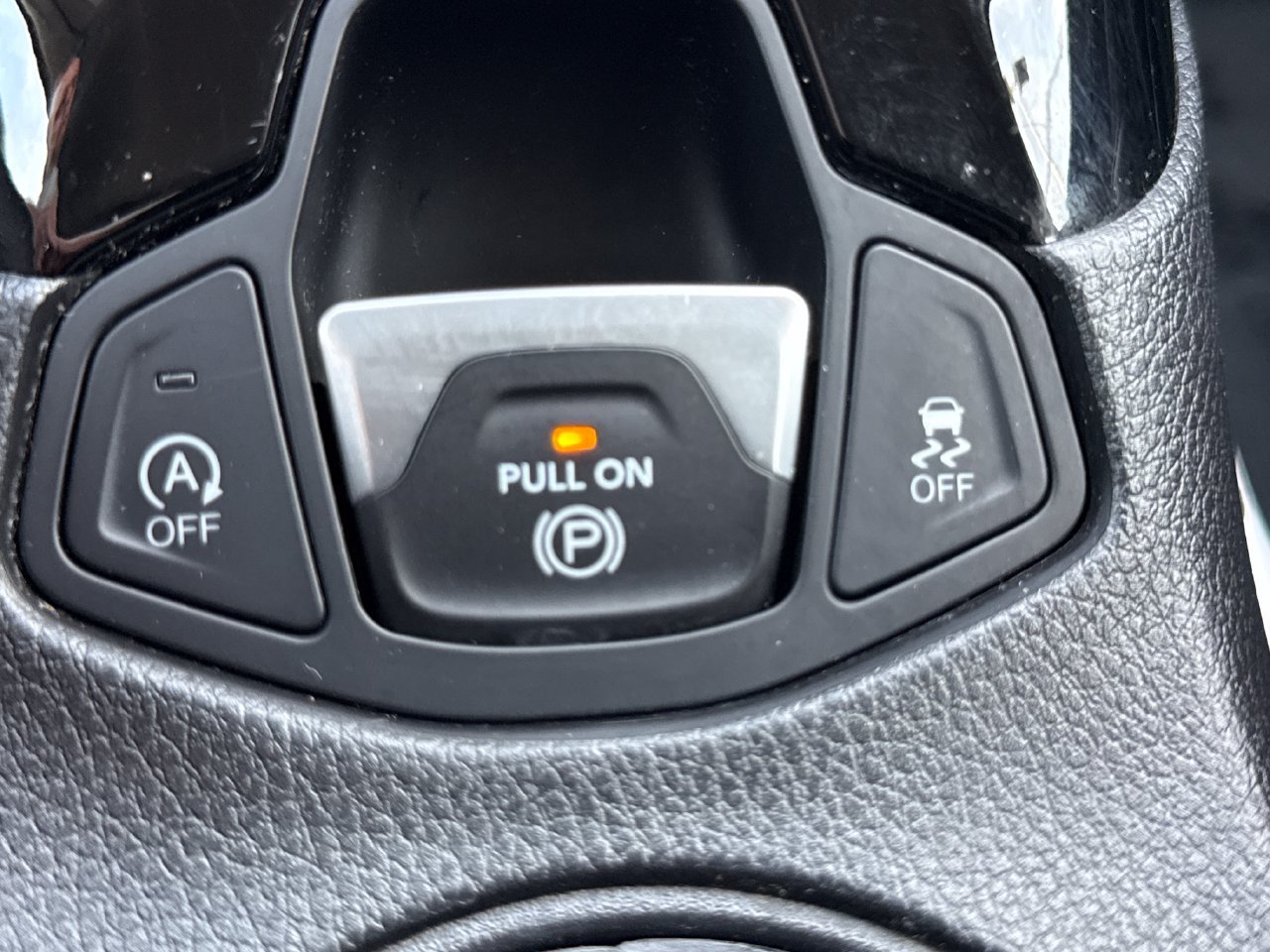 Used 2018 Jeep Compass Limited w/ Navigation Group FWD image 24