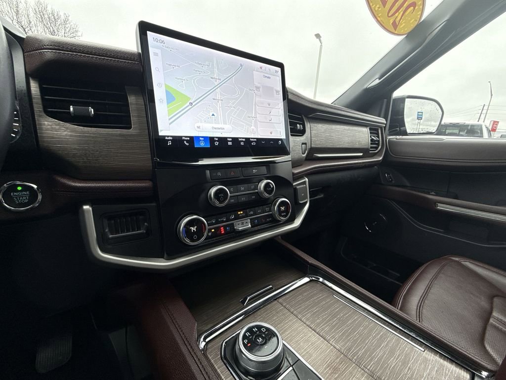 Used 2024 Ford Expedition Limited image 20