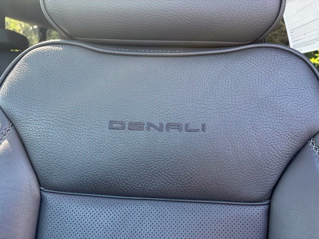 Certified 2023 GMC Yukon XL Denali w/ Denali Reserve Package AWD/4WD image 36