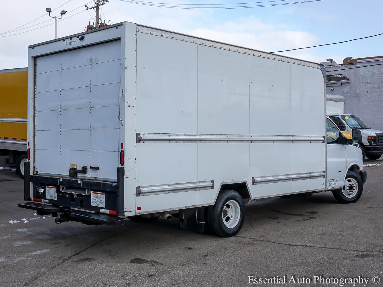 Used 2020 GMC Savana 3500 G3500 177 in. w/ Driver Convenience Package image 8