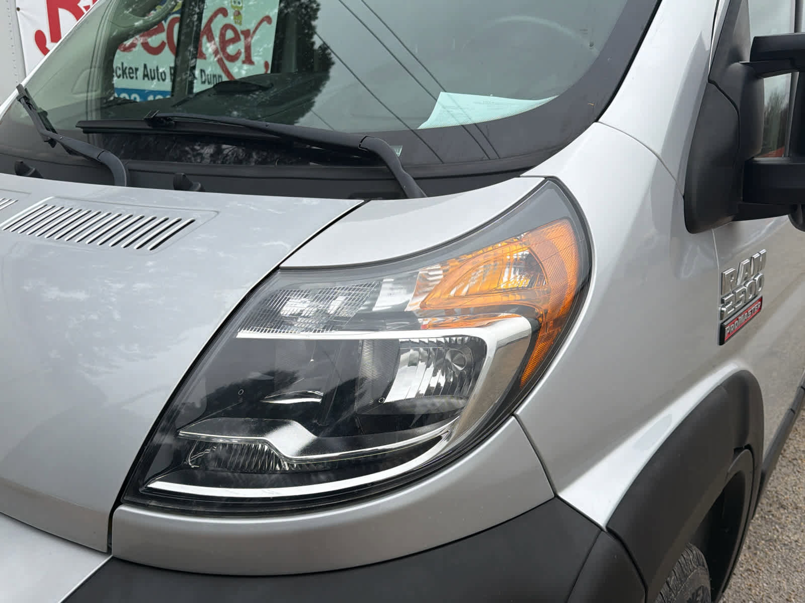 Used 2021 RAM ProMaster 2500 w/ Convenience Group FWD image 9