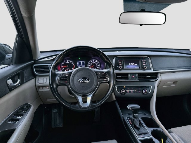 Used 2017 Kia Optima LX FWD image 21