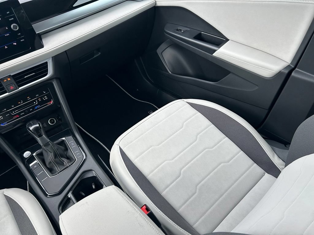 New 2026 Volkswagen Taos SE FWD image 10