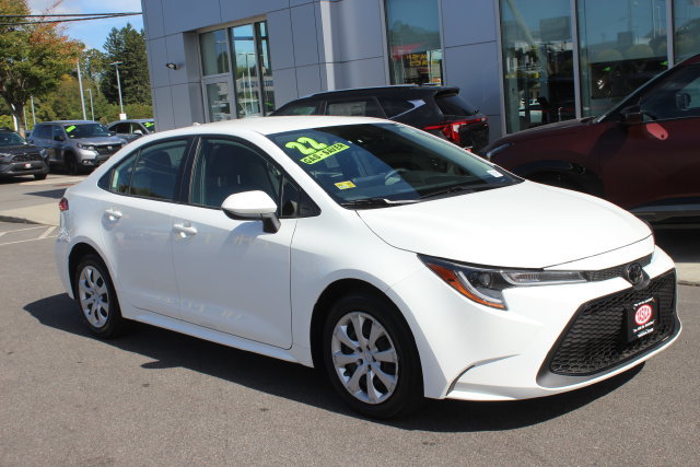 Used 2022 Toyota Corolla LE FWD image 1