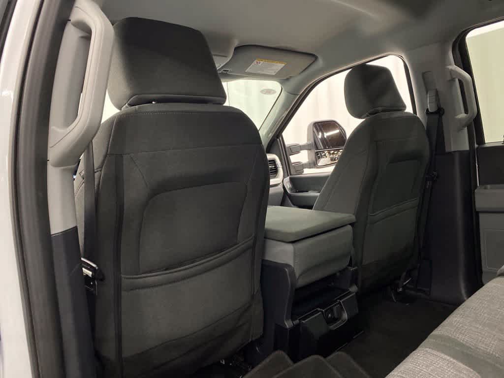 Used 2025 Ford F250 XLT w/ FX4 Off-Road Package AWD/4WD image 15