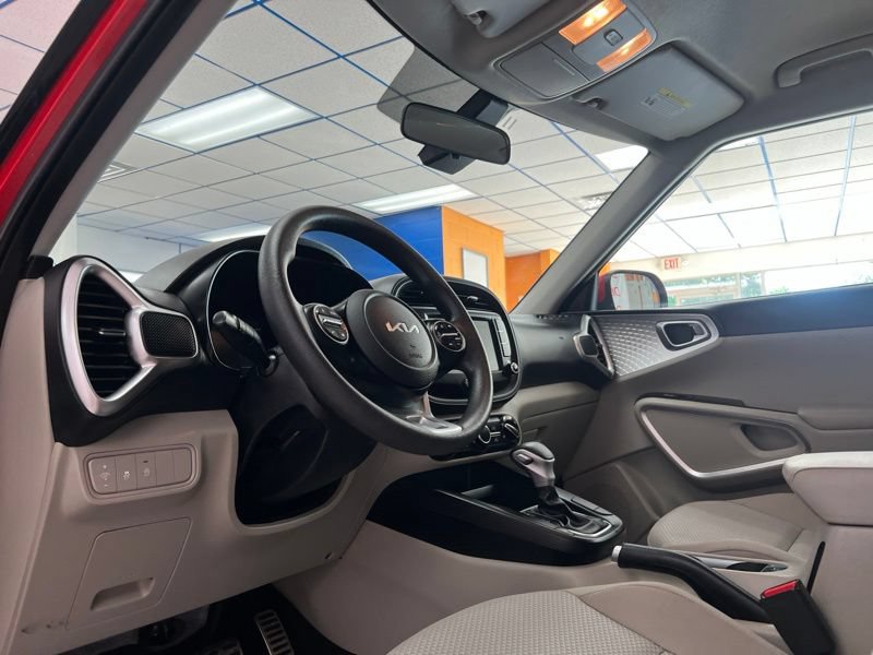 Certified 2024 Kia Soul LX FWD image 18