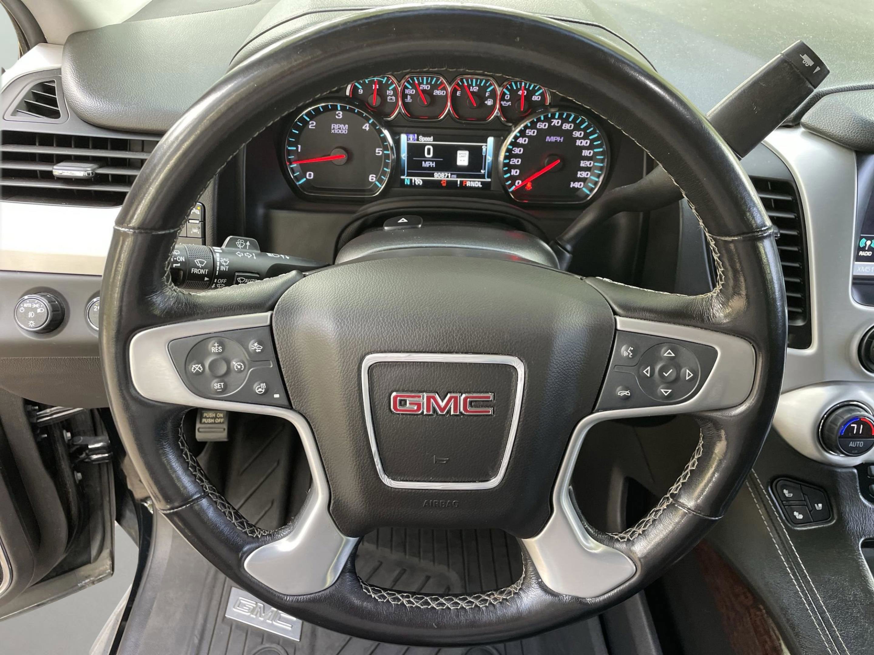 Used 2019 GMC Yukon SLT image 29
