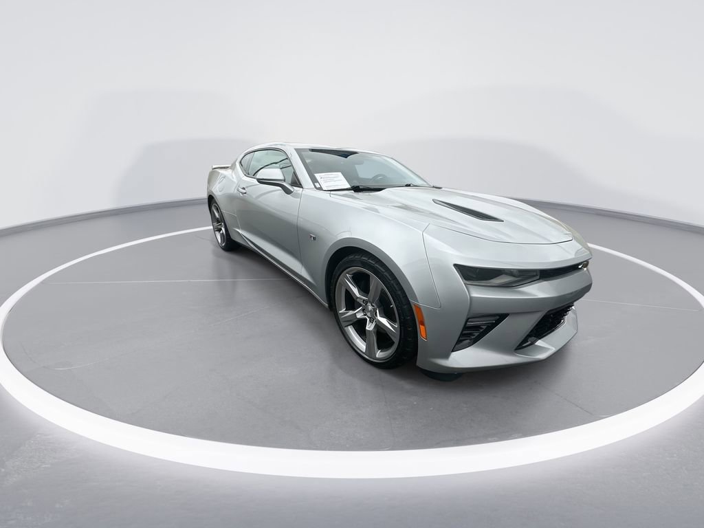 Used 2017 Chevrolet Camaro SS image 2